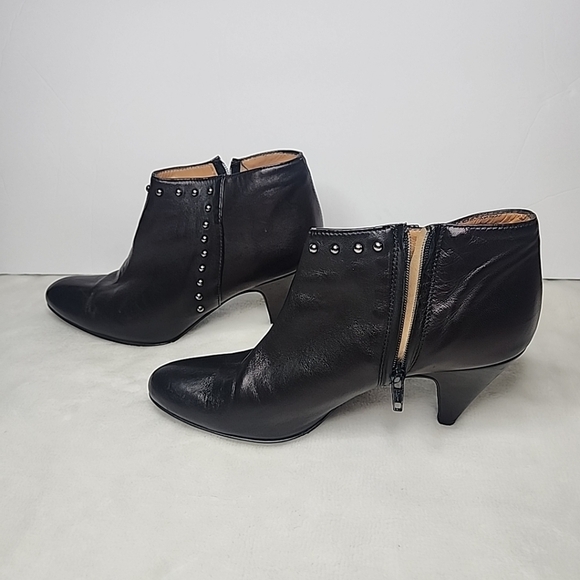 Russell & Bromley Shoes - Russell & Bromley Black Leather Ankle Boots Sz 38.5 (7.5)